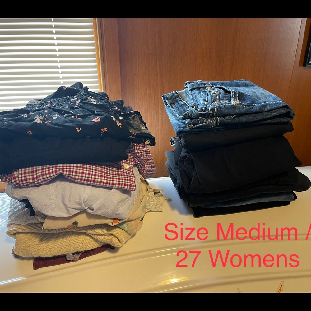 Size Medium Womens Clothing Bundle